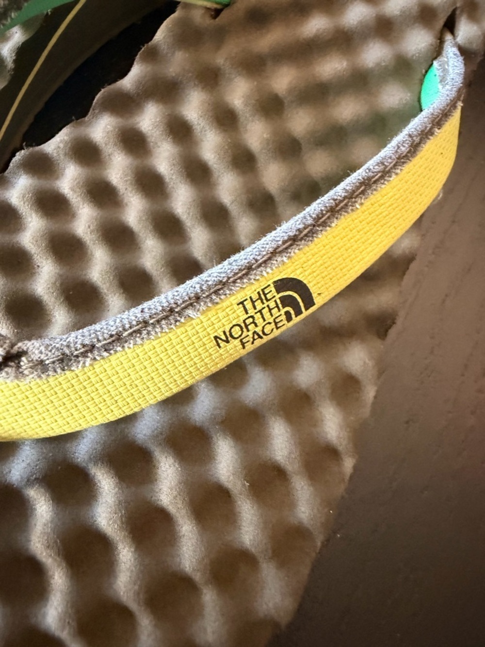 The North Face wedged yellow Strap Textured Foam Sandal size 10 - Picture 3 of 14